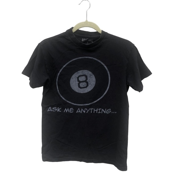 Magic 8 Ball T-shirt Small - Picture 1 of 5